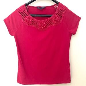 Red Jones New York embellished Tee Shirt Size M